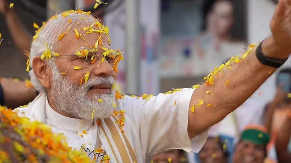 कर्नाटक में एक चुनाव प्रचार के दौरान नरेंद्र मोदी (Photo- PTI)