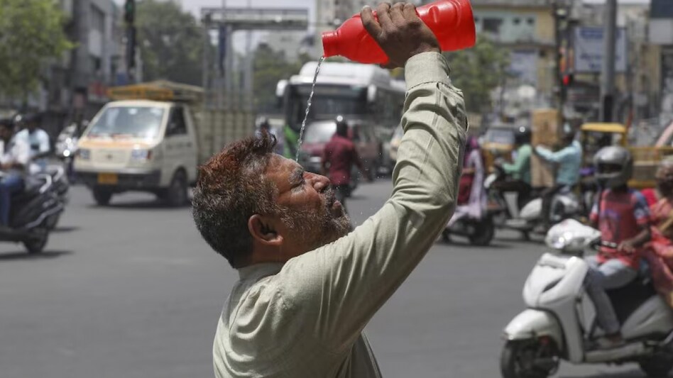 MP Weather: गर्मी ने दिखाया असर, मध्य प्रदेश में 44 डिग्री पहुंचा पारा,  जानें वीकेंड तक कैसा रहेगा मौसम - heatwave alert for madhya pradesh in next  week after temperature rise IMD
