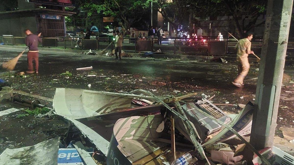 पुणे में दुकान में लगी आग 