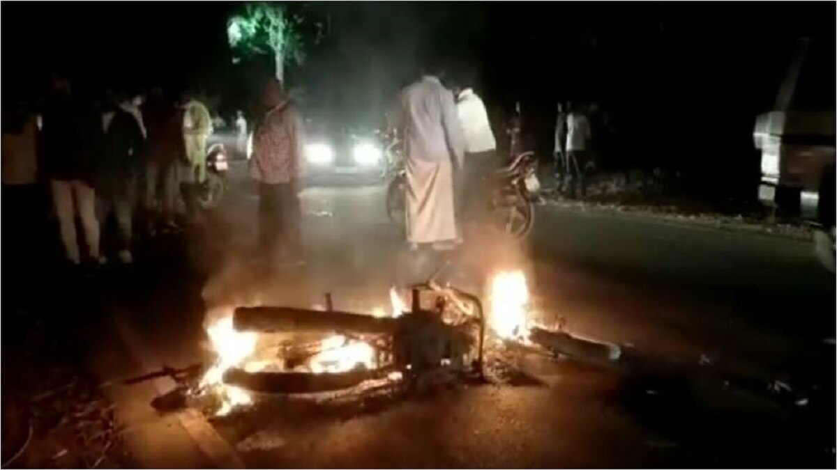 सड़क हादसे में दो की मौत.