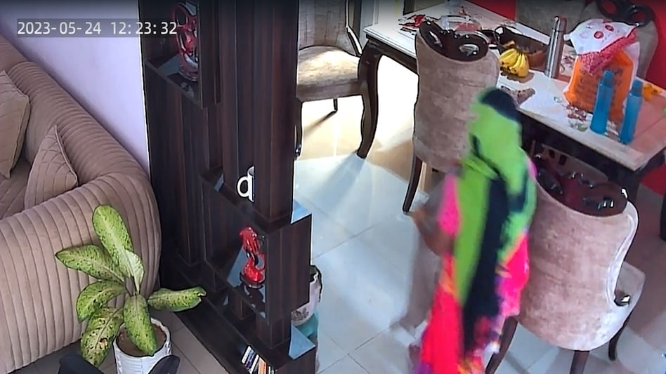 Maid Wiping Flat With Urine