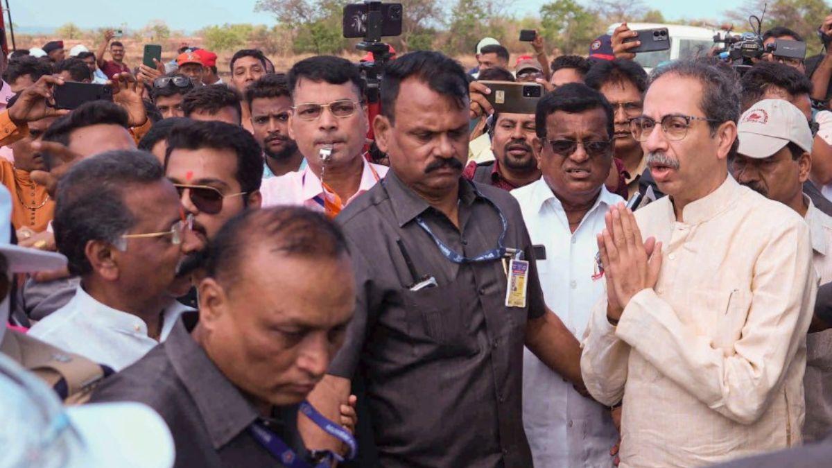 उद्धव ठाकरे ने महाड़ में की रैली