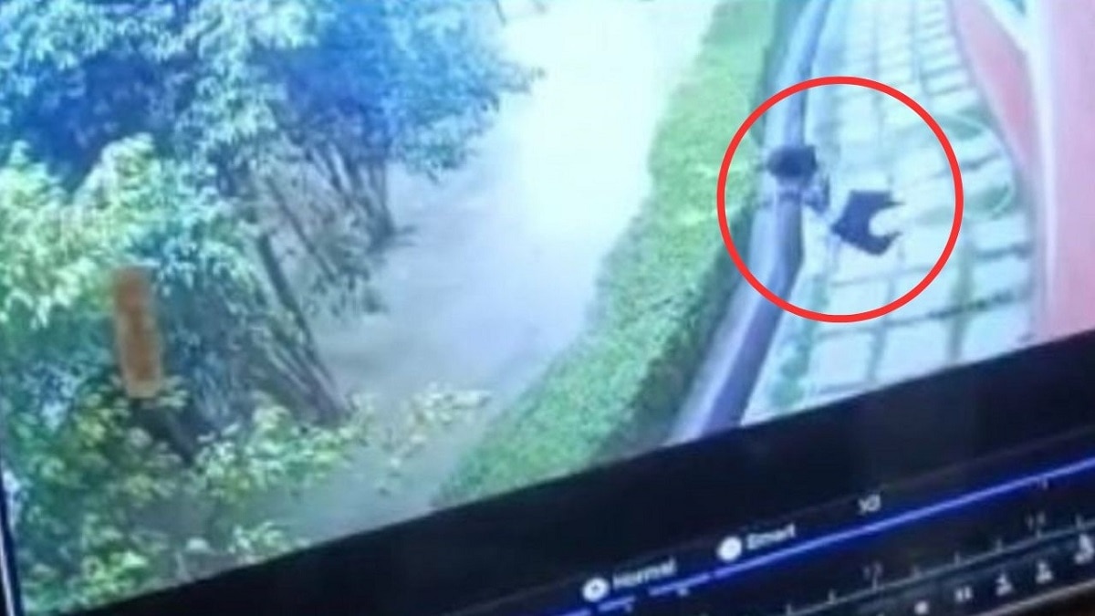 घटना का सीसीटीवी फुटेज आया सामने.