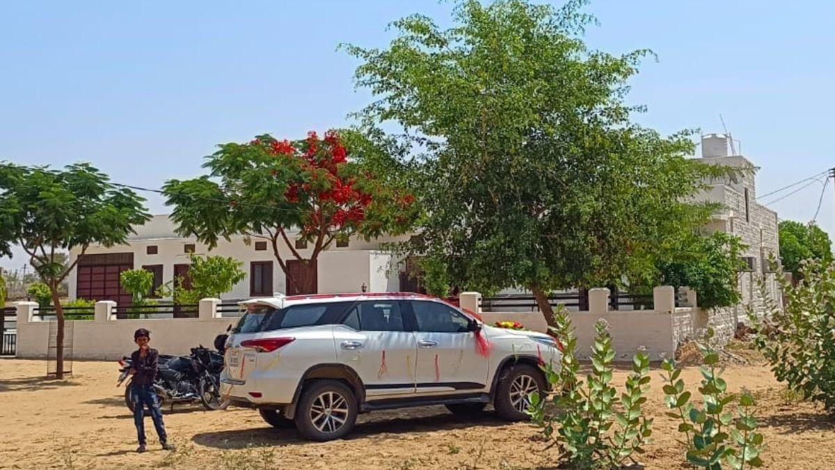 जोधपुर में कराई पेड़ की शादी. 