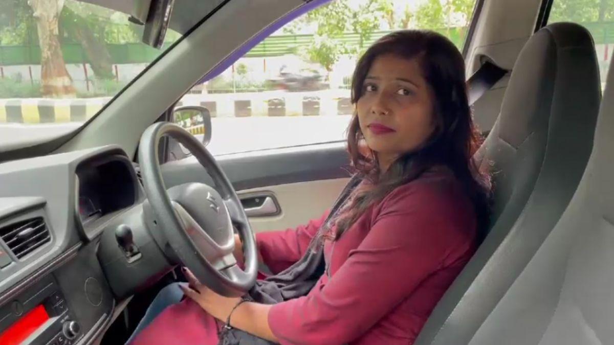 कैब ड्राइवर अर्चना पांडे.