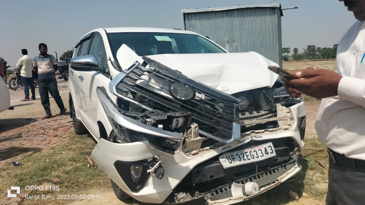 मंत्री की गाड़ी का एक्सीडेंट