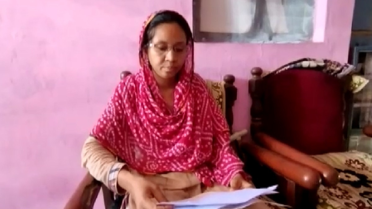 तीसरी संतान होने पर गई रहमत बानो की नौकरी.