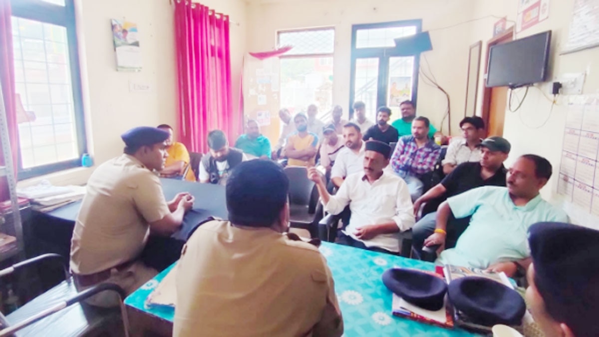 उत्तरकाशी में सैलून-ब्यूटी पार्लर में पुरुष नहीं काटेंगे महिलाओं के बाल