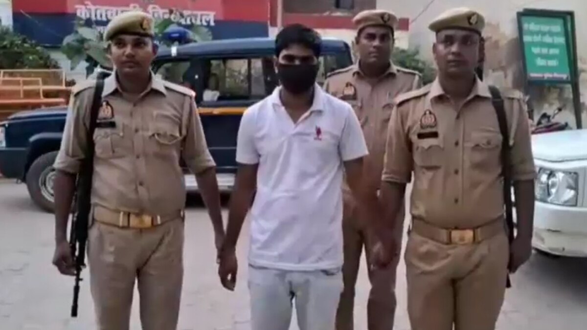 अमजद को गिरफ्तार किया गया