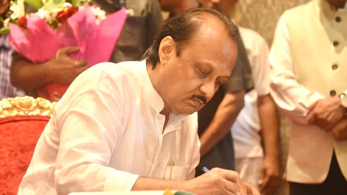 अजित पवार बने महाराष्ट्र के डिप्टी सीएम