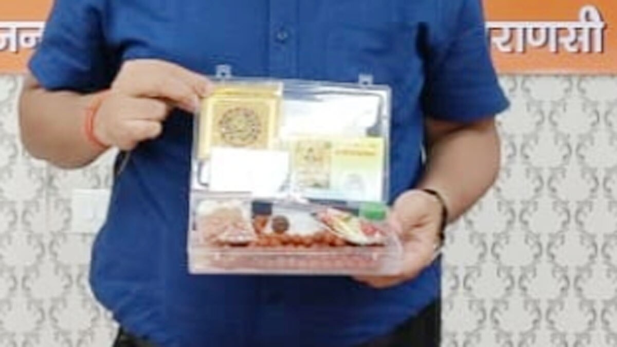 स्पीड पोस्ट के जरिए देश के हर कोने में मिलेगा बाबा विश्वनाथ मंदिर का प्रसाद