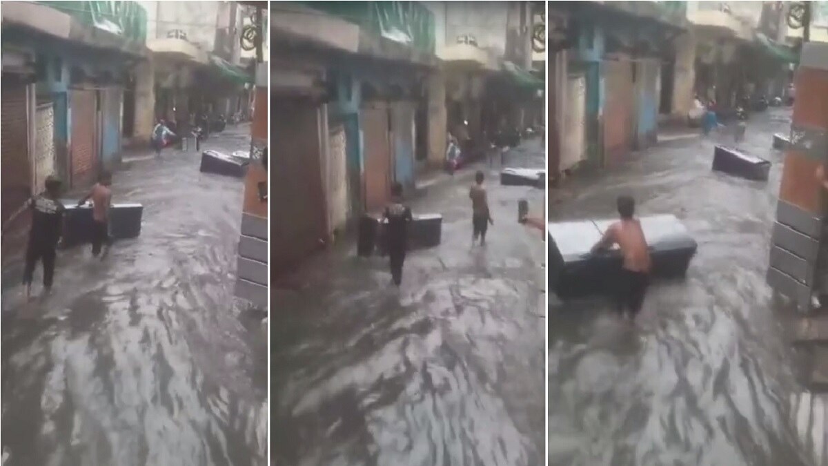 पानी में बह गए कई फ्रिज, जिसने देखा वो रह गया हैरान, Video Viral