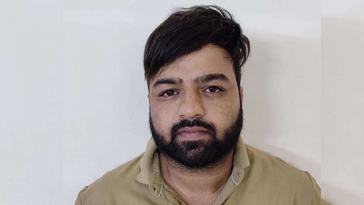 गाजियाबाद में रहने वाला नवीन पाल गिरफ्तार