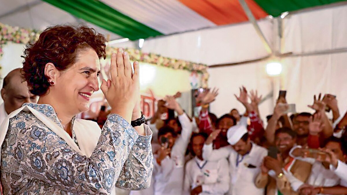 प्रियंका गांधी ने ग्वालियर से कांग्रेस के चुनावी अभियान की शुरुआत की (फोटो- PTI)