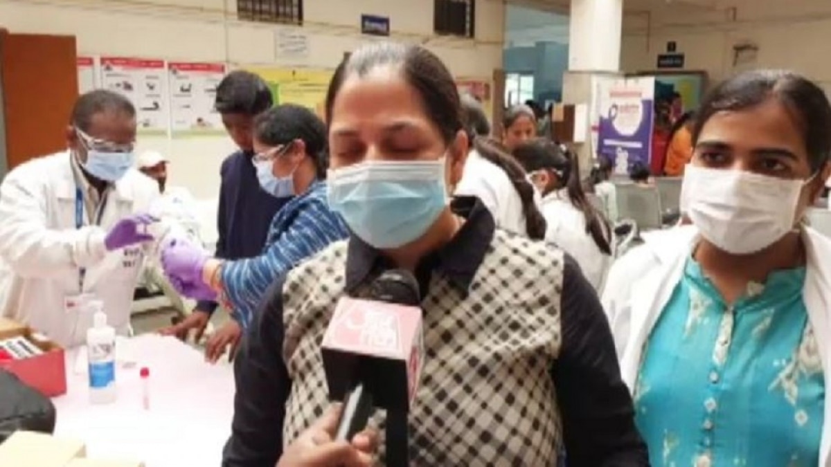 पुणे में आंखों की बीमारी से परेशान हुए लोग