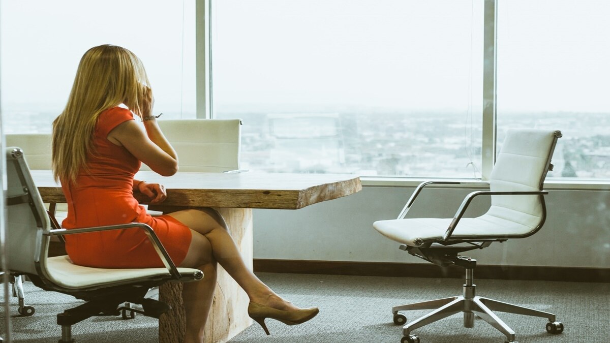 रिटायर अधिकारी से ठगे 48 लाख रुपये. (Photo: प्रतिकात्मक/unsplash)