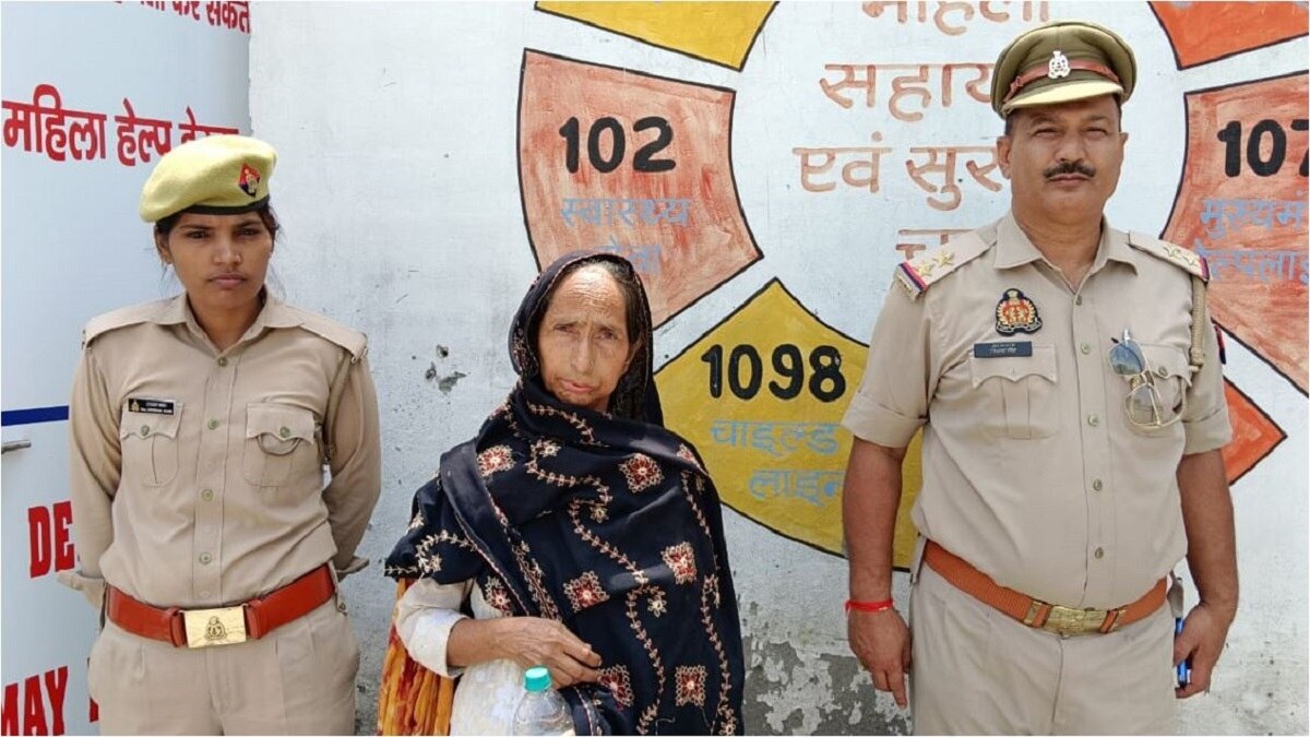 पुलिस गिरफ्त में आरोपी महिला.