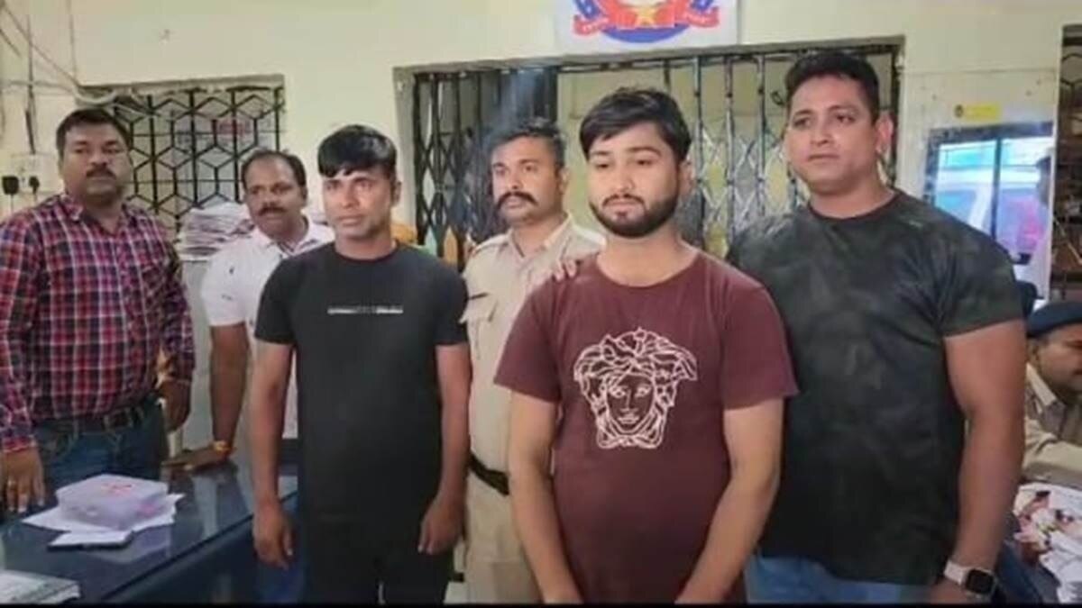 फर्जी मार्कशीट बनाने वाली गैंग गिरफ्तार.