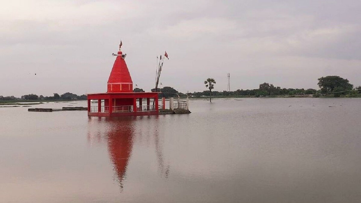 भारी बारिश से मुसीबत में उत्तर बिहार, कोसी नदी उफनाई, दर्जनों गांव हुए जलमग्न
