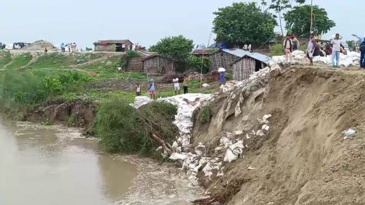 नवगछिया में गंगा किनारे वाले इलाकों में भारी कटाव