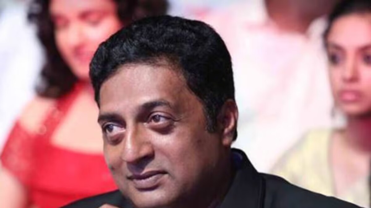 प्रकाश राज ने शेयर की 'चंद्रमा से पहली तस्वीर', यूजर्स बोले- ये अंध विरोध