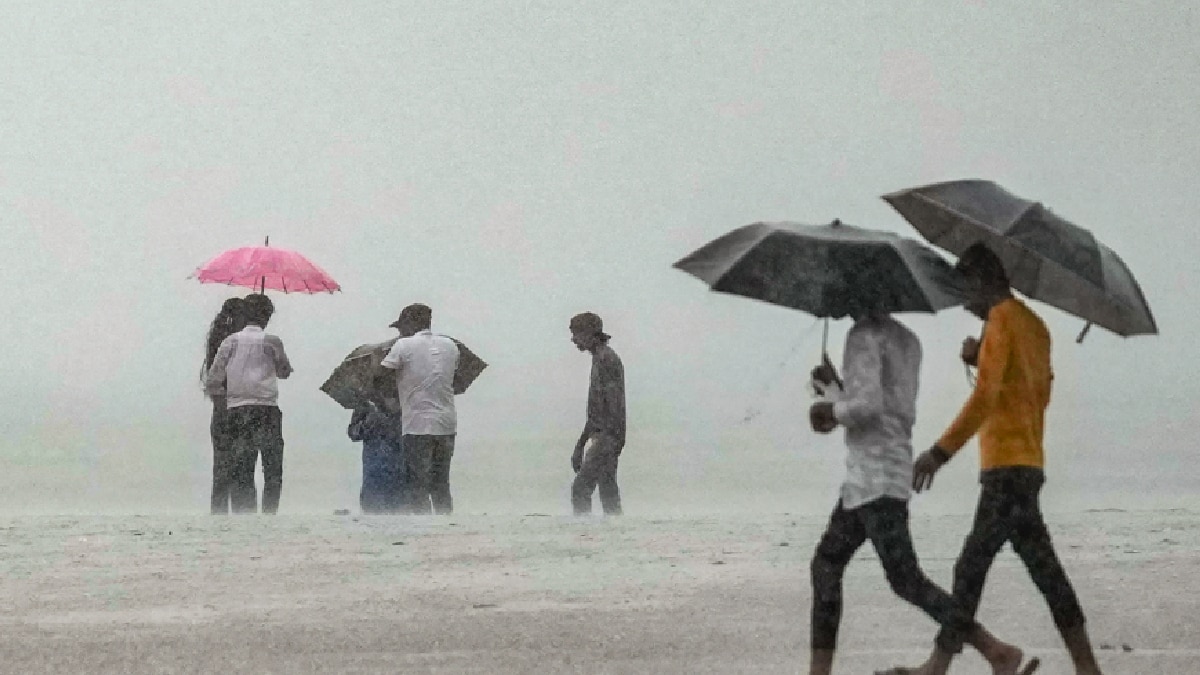 Weather Today: पहाड़ों से लेकर मैदानी इलाकों तक आज बारिश ही बारिश, जानें देशभर के मौसम का हाल