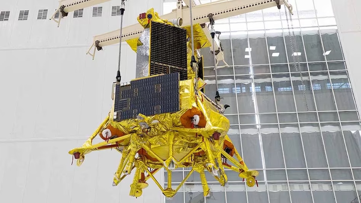 रूस के मिशन मून को लगा झटका, लैंडिंग से पहले हुआ क्रैश