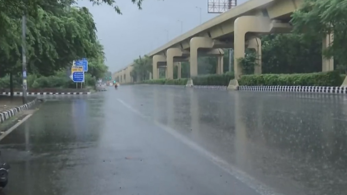 Rain Today: दिल्ली-नोएडा में झमाझम बारिश से सुहावना हुआ मौसम, जानें मौसम विभाग का ताजा अपडेट