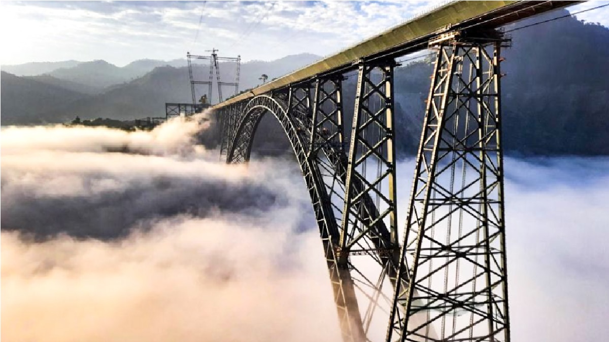 Chenab Rail Bridge (Pic Credit: @RailMinIndia)