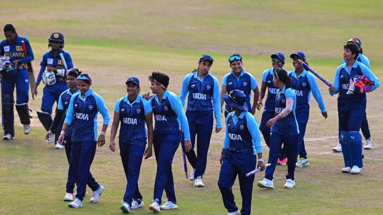 भारत ने पिछले एशियन गेम्स में श्रीलंका को हराकर गोल्ड जीता था।