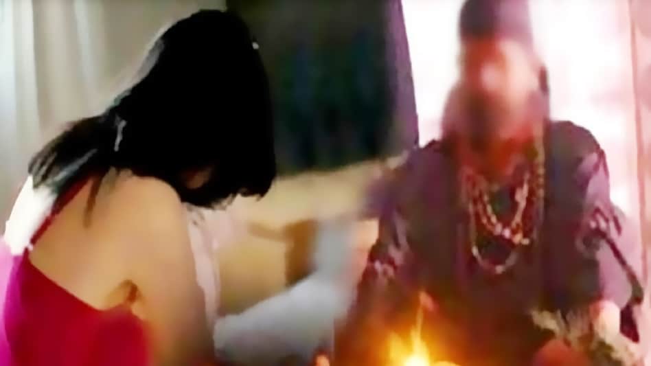 25 साल की महिला को बच्चा पैदा होने की गारंटी दी, तांत्रिक ने घर भी छुड़वाया और फिर दिल्ली के होटल में चला रेप का सिलसिला - Tantrik raped a woman by