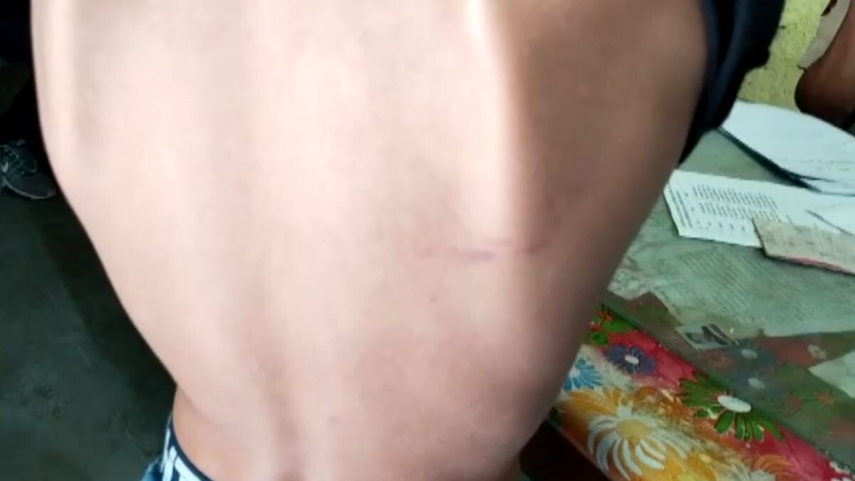 टीचर ने दलित छात्र को पीटा.