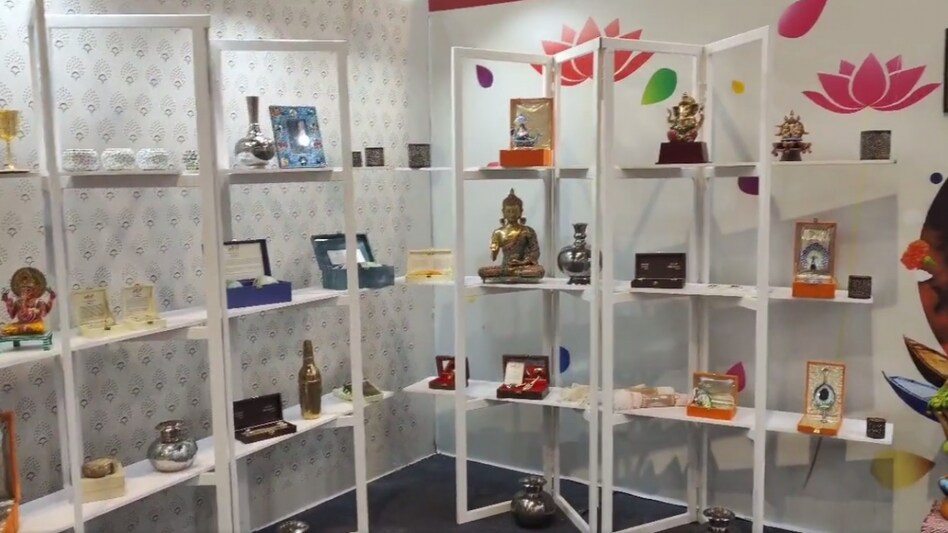 UPI की कामयाबी भुनाने की कोशिश