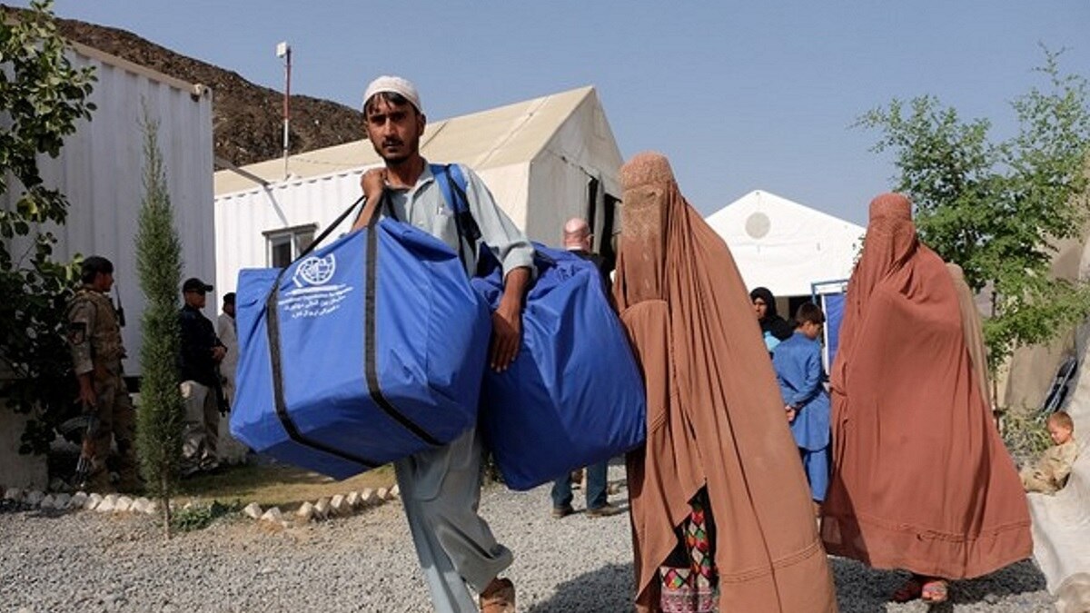 आत्मघाती हमलों से भड़का पाकिस्तान, 17 लाख अफगान नागरिकों को दी धमकी- देश छोड़ दो वरना...