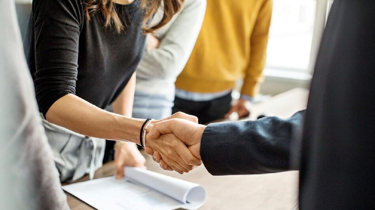 लॉन्जरी ब्रांड ने निकाला Dream Job ऑफर, ना काम ना टेंशन, जबरदस्त इनकम