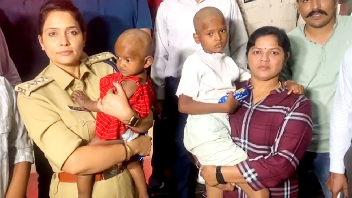 तस्करों से बरामद बच्चियां.