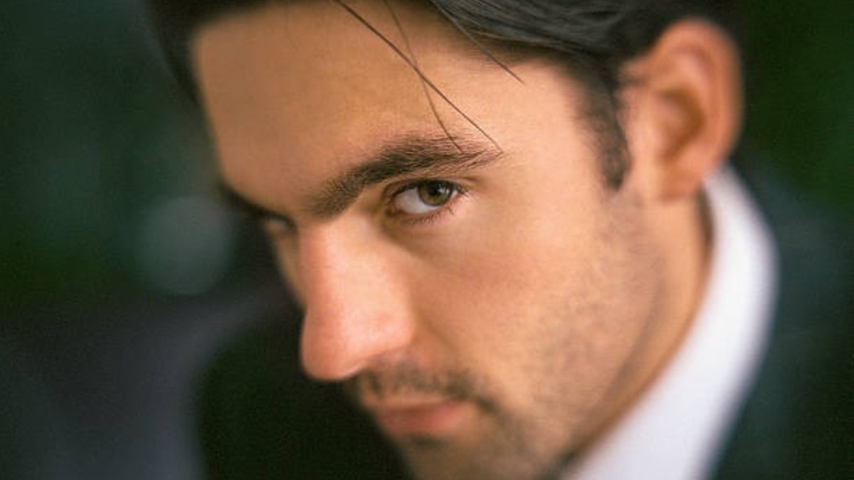 Tips: इन 6 तरह के लोगों से हमेशा बनाकर रखें दूरी, दिमाग पर डालते हैं बुरा असर