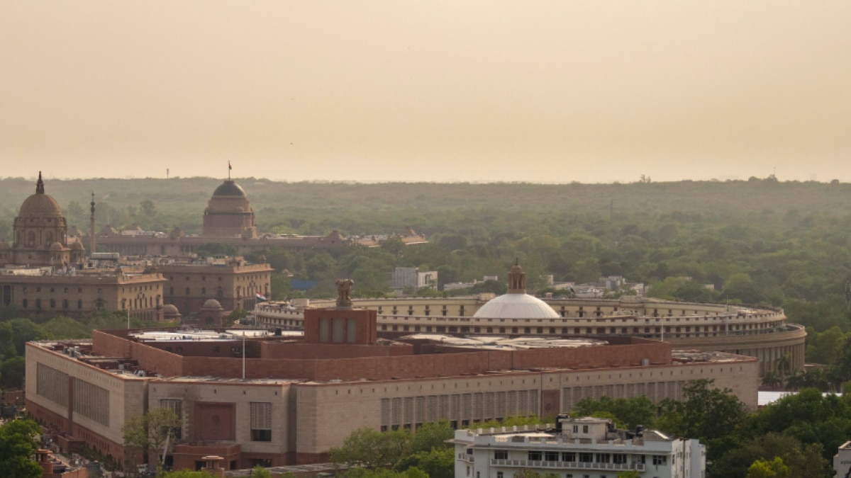 Delhi Pollution: प्रदूषण से राहत! दिल्ली के इस इलाके की हवा सबसे साफ, जानें AQI