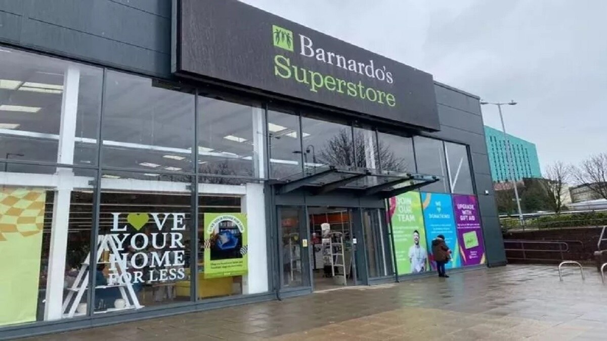 ऐसा गंदा डोनेशन कौन देता है? भड़के चैरिटी शॉप ने जारी की चेतावनी