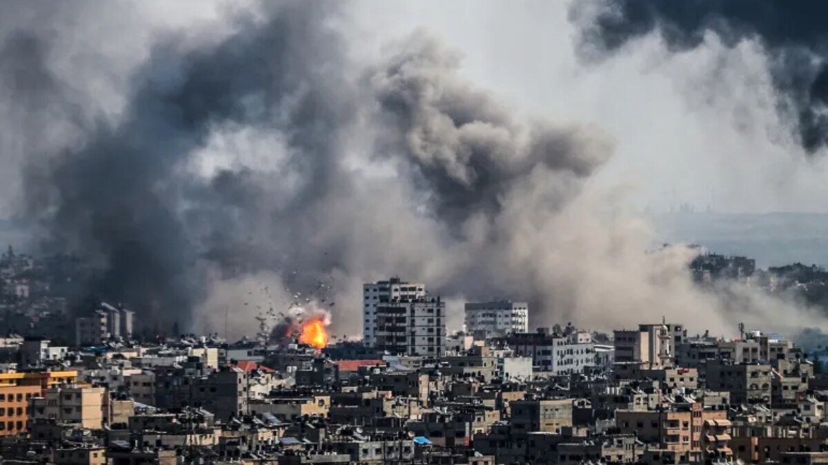 जहां से निकल रहे गोले-रॉकेट-मिसाइल, वहीं बम गिरा रहा इजरायल... 7 Video में देखें सीरिया से जेनिन तक कैसे बरपा कहर