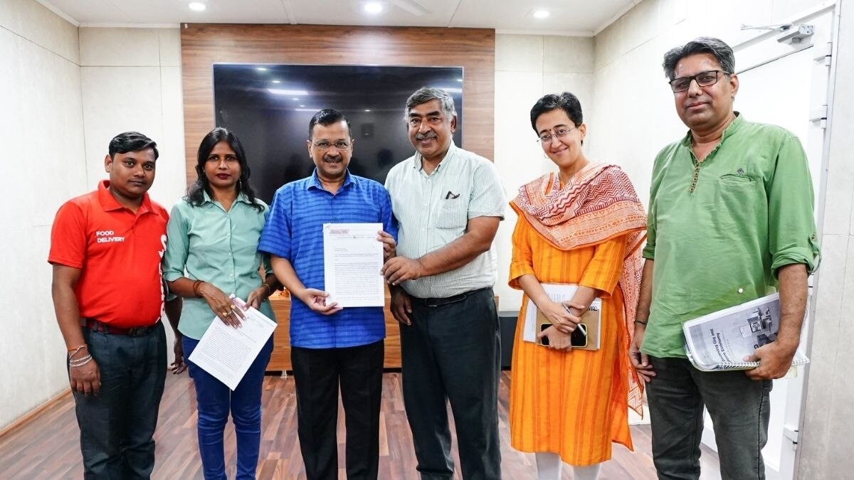 गिग वर्कर्स एसोसिएशन से मिले CM केजरीवाल, डिलीवरी पार्टनर्स की सोशल सिक्योरिटी के लिए सरकारी योजना बनाने की मांग