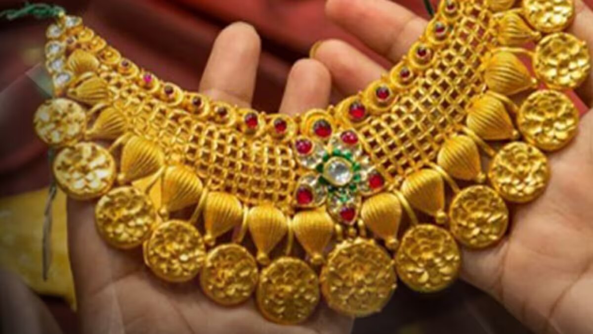 Gold-Silver Price Today: सोना-चांदी हुआ सस्ता, जानें आज क्या है 10 ग्राम गोल्ड का रेट
