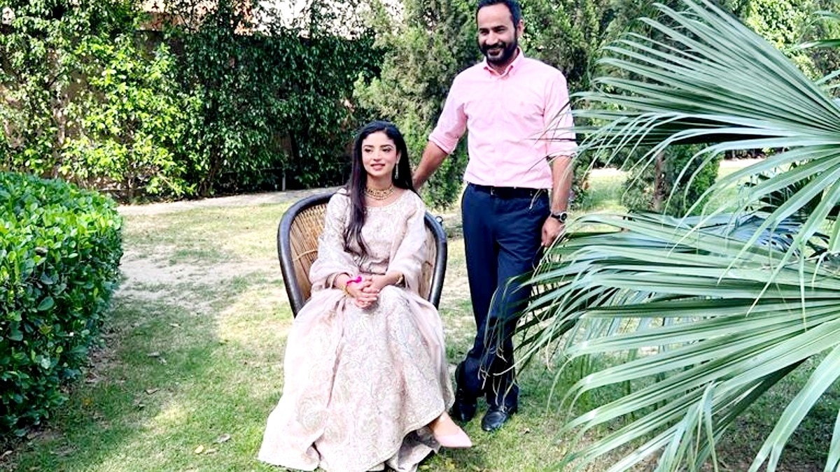 मंत्री गुरमीत सिंह अपनी मंगेतर डॉ गुरवीन कौर के साथ. 