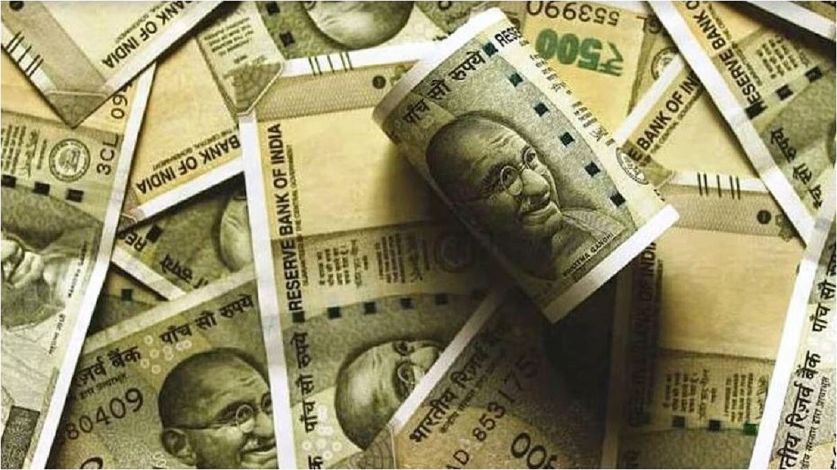 रिटायर्ड कर्मचारी के खाते में अचानक आ गए 1 लाख, जो कदम उठाया उसे जानकर तारीफ करेंगे आप