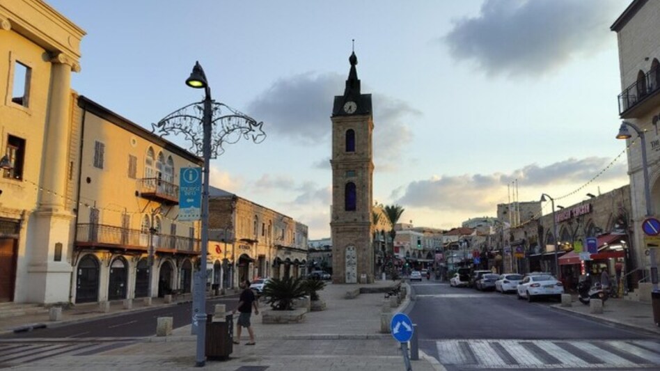 Hamas से जंग के बीच किस माहौल में जी रहे हैं Israel में रहने वाले अरब? - Arab people condition during Israel Hamas war ntc - AajTak