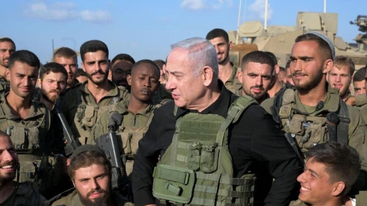 222 बंधक और गोले दागते हमास-हिज्बुल्ला... 17 दिन से बॉर्डर पर बेबस इजरायल की ग्राउंड फोर्स!