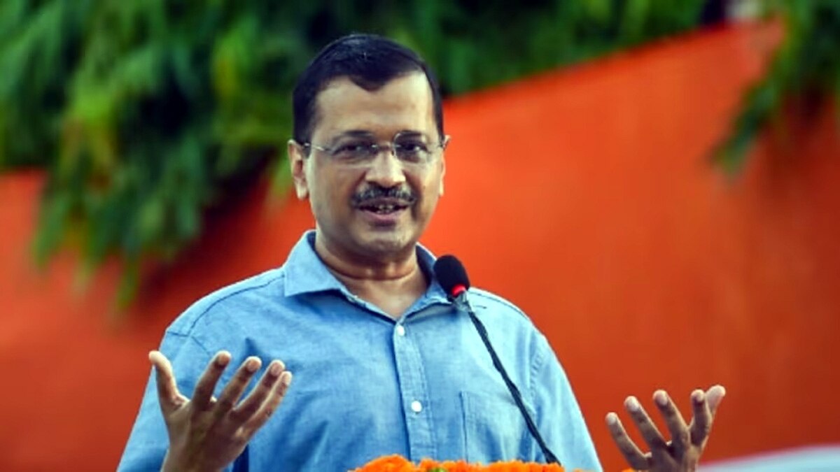 कानूनी दांव-पेच अपनी जगह हैं, लेकिन अरविंद केजरीवाल राजनीतिक लड़ाई भी मुश्किल होती जा रही है