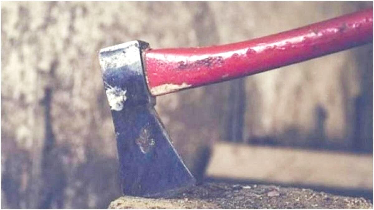 मां ने 13 साल की बेटी को कुल्हाड़ी से वार करके मार डाला, घर पर नहीं था पिता