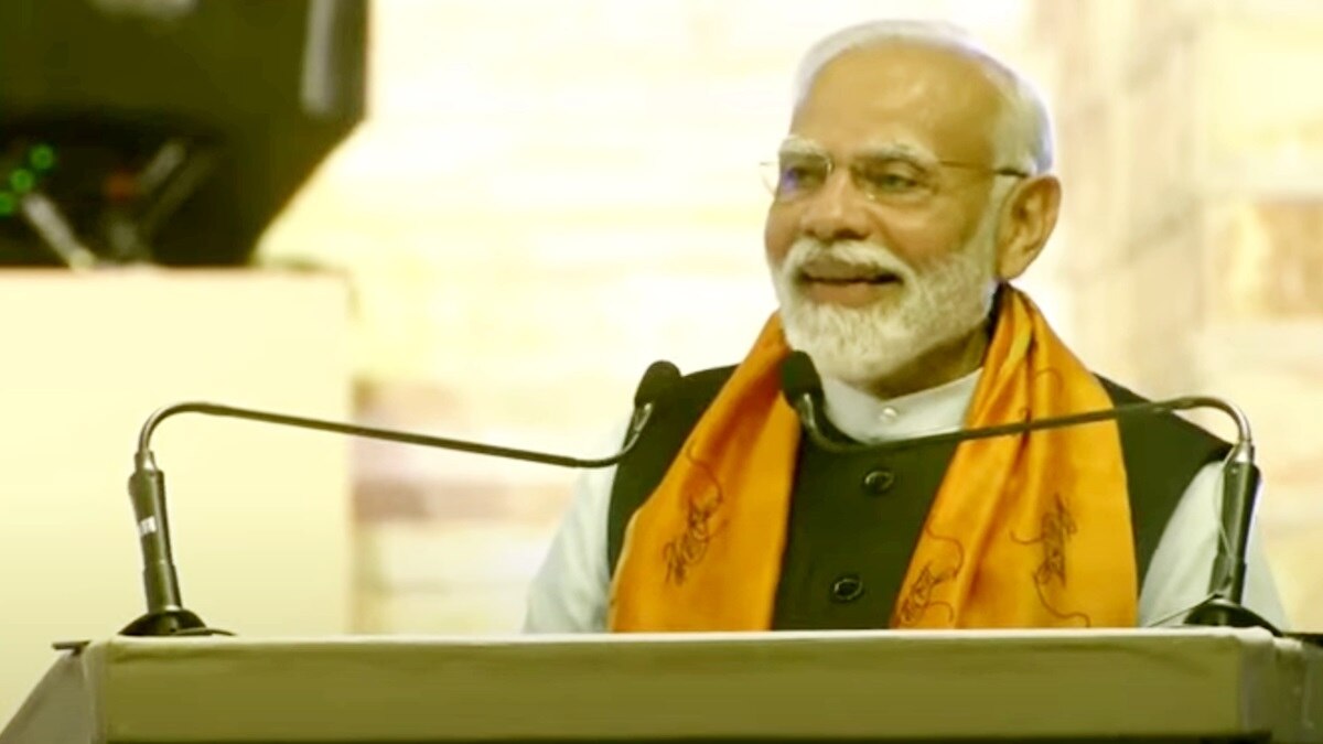 'हुड़ हुड़ दबंग...' PM मोदी ने अलग ही अंदाज में किया Salman Khan का जिक्र, स्कूली छात्रों ने पीटी तालियां और बजाईं सीटियां