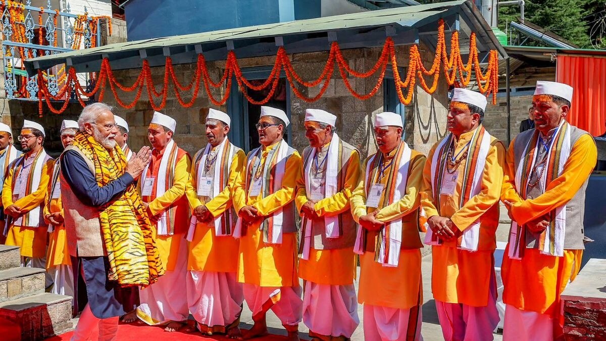 पीएम मोदी गुरुवार को पिथोरागढ़ पहुंचे